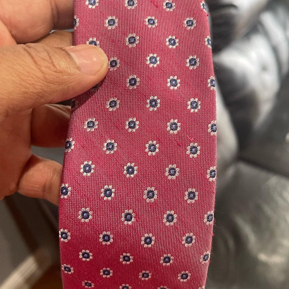 Clean Nice Tie by The Tie Bar Sz OS